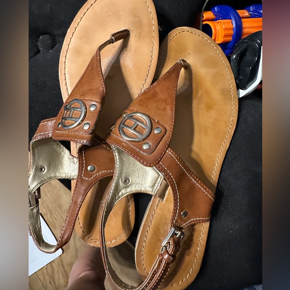 Tommy Hilfiger Brown Leather T-Strap Sandals with Silver Accent